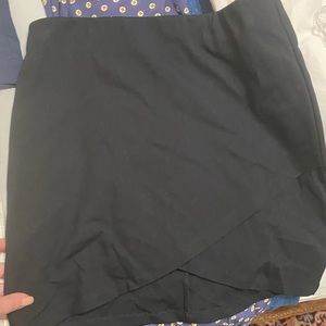 Sezane Mini Kirt- size S, black